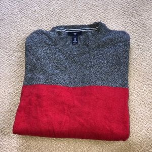 Men’s gap striped sweater